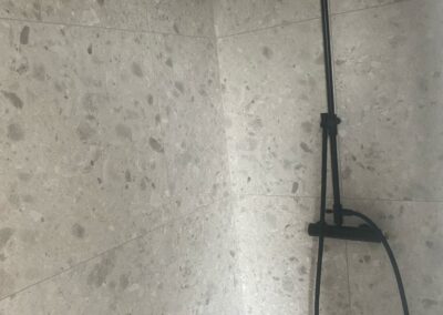 Pose carrelage salle de bains BELSELE